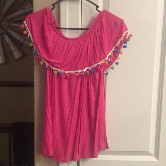 Off the shoulder pink shirt - Picture 2 of 4